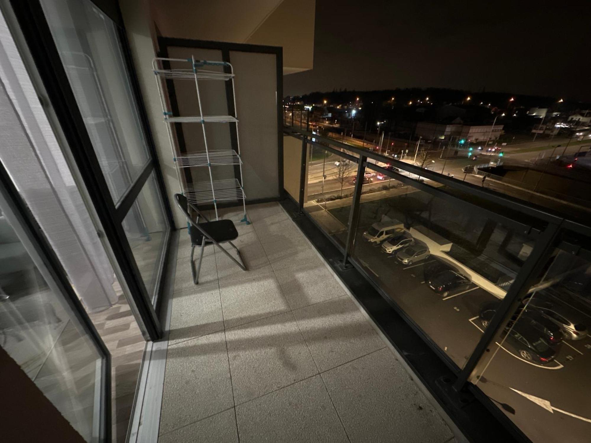 Agreable 2 Pieces Avec Balcon Et Parking Transports By Immo Kit Bnb 사르셀레스 외부 사진