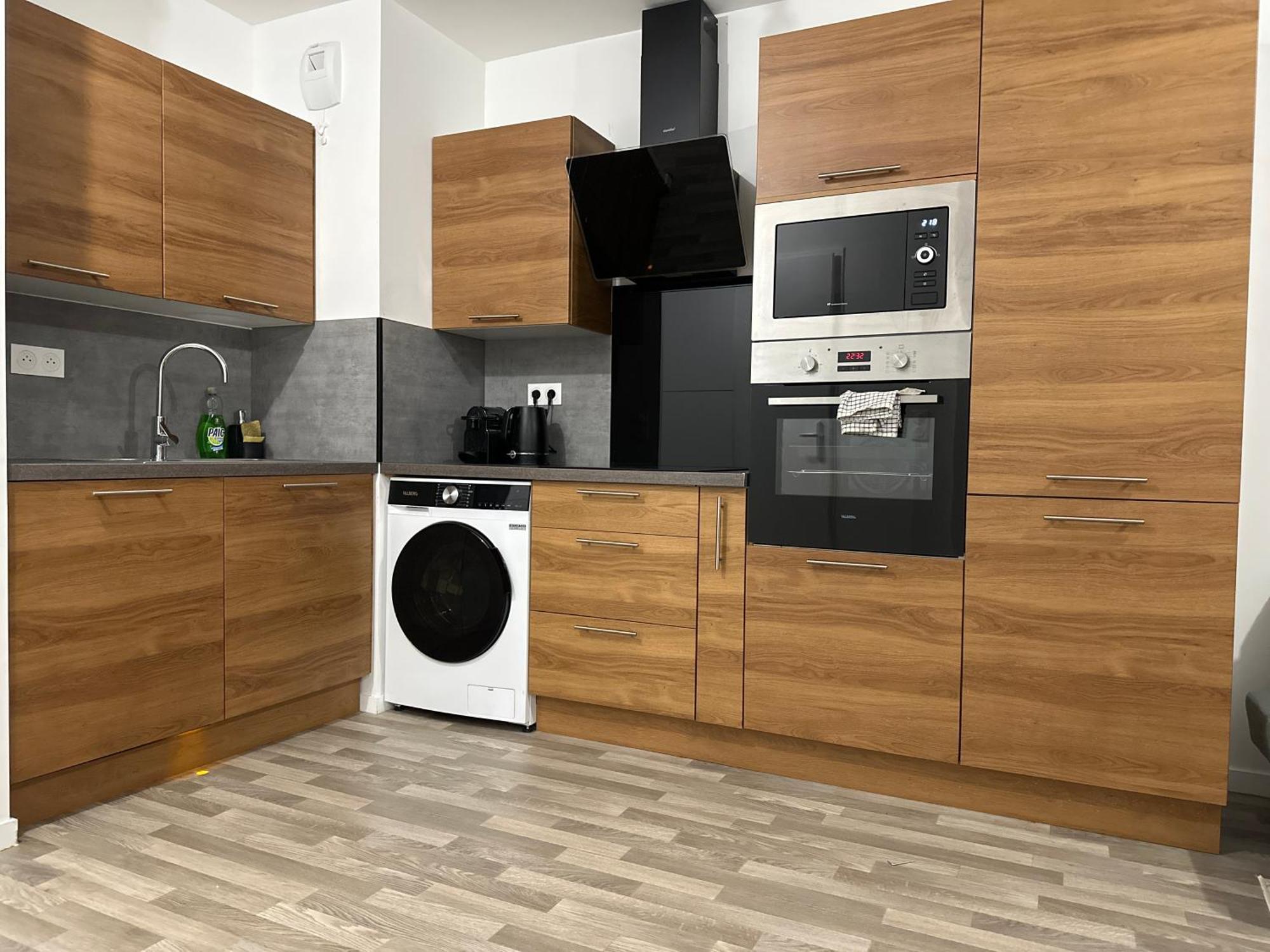 Agreable 2 Pieces Avec Balcon Et Parking Transports By Immo Kit Bnb 사르셀레스 외부 사진